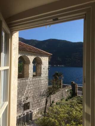 Отель Vila Perast Boutique Hotel Пераст Двухместный номер Делюкс с 1 кроватью и видом на море-5